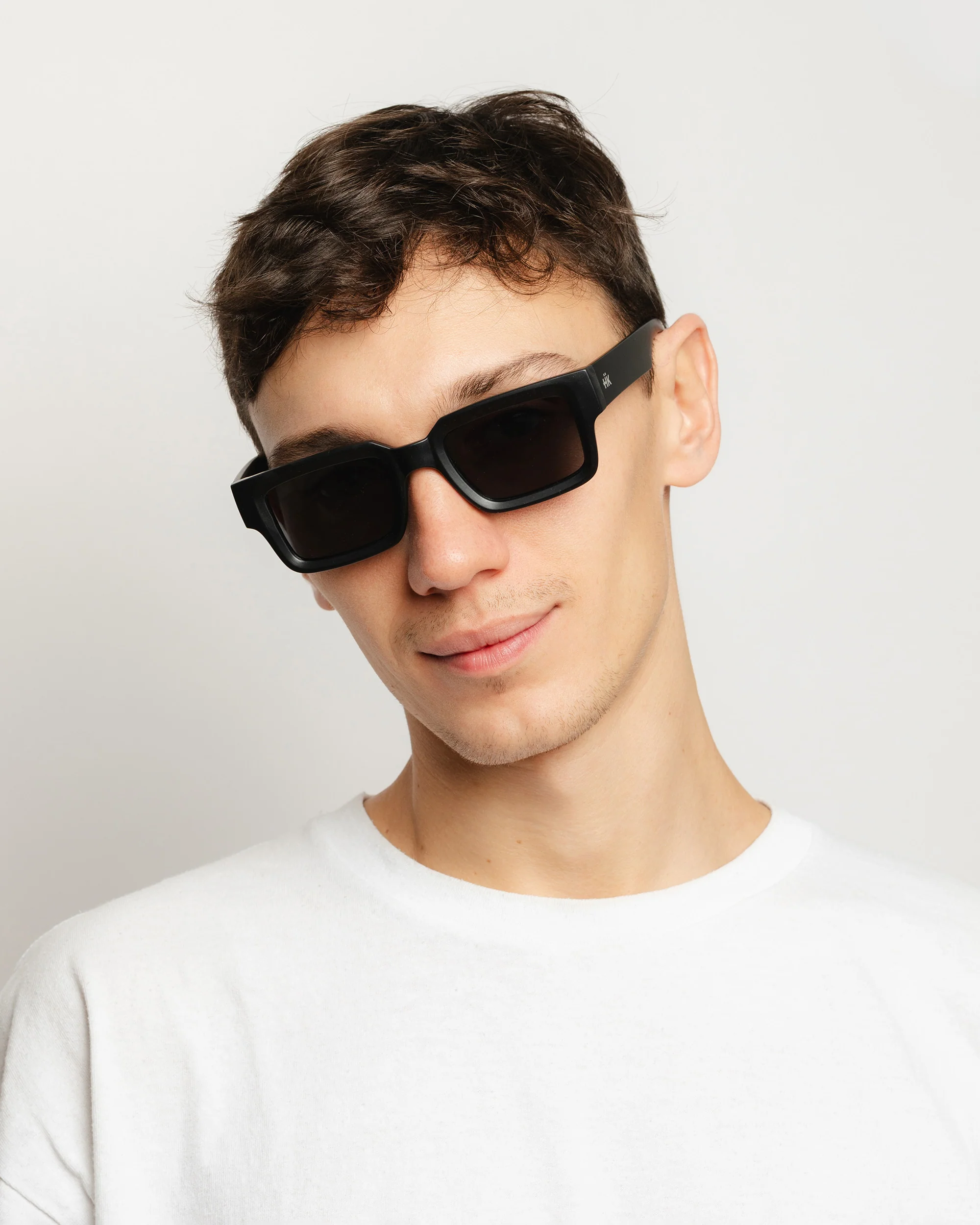 Islander Black / Black - Image 9