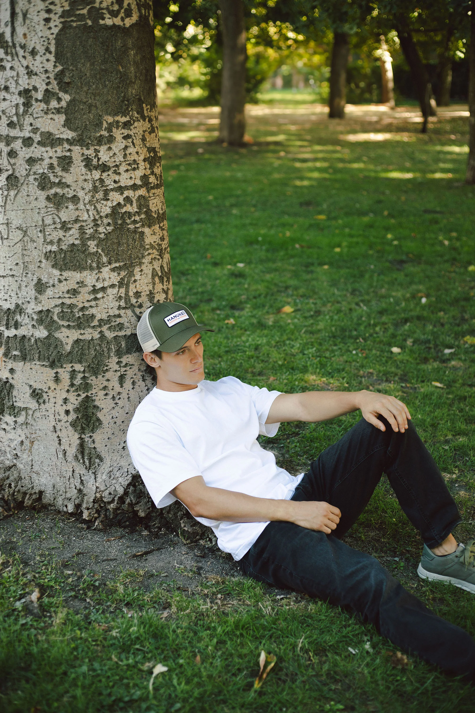 Barefoot Green / Beige - Image 11