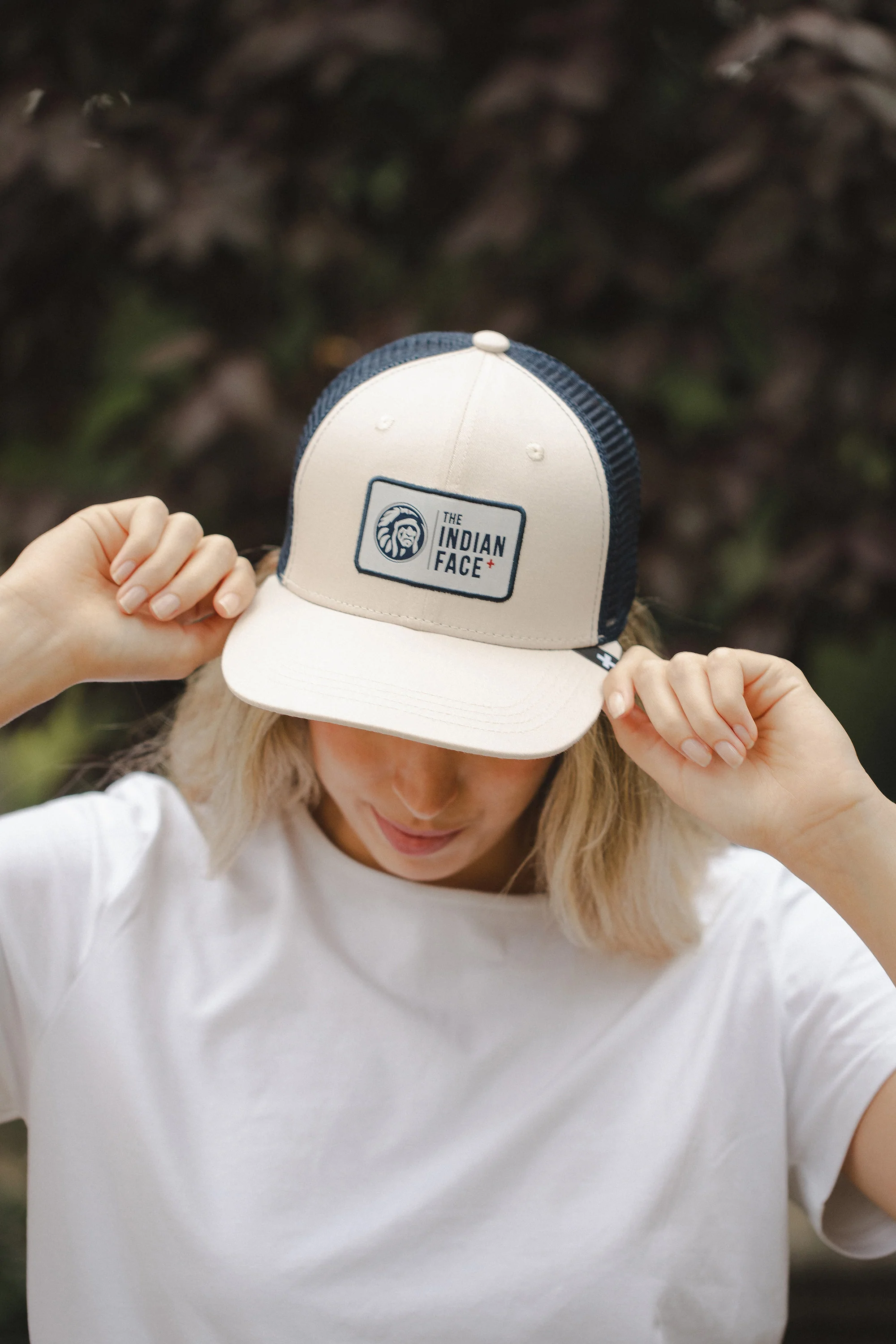 Latitude Beige / Navy Blue - Image 10