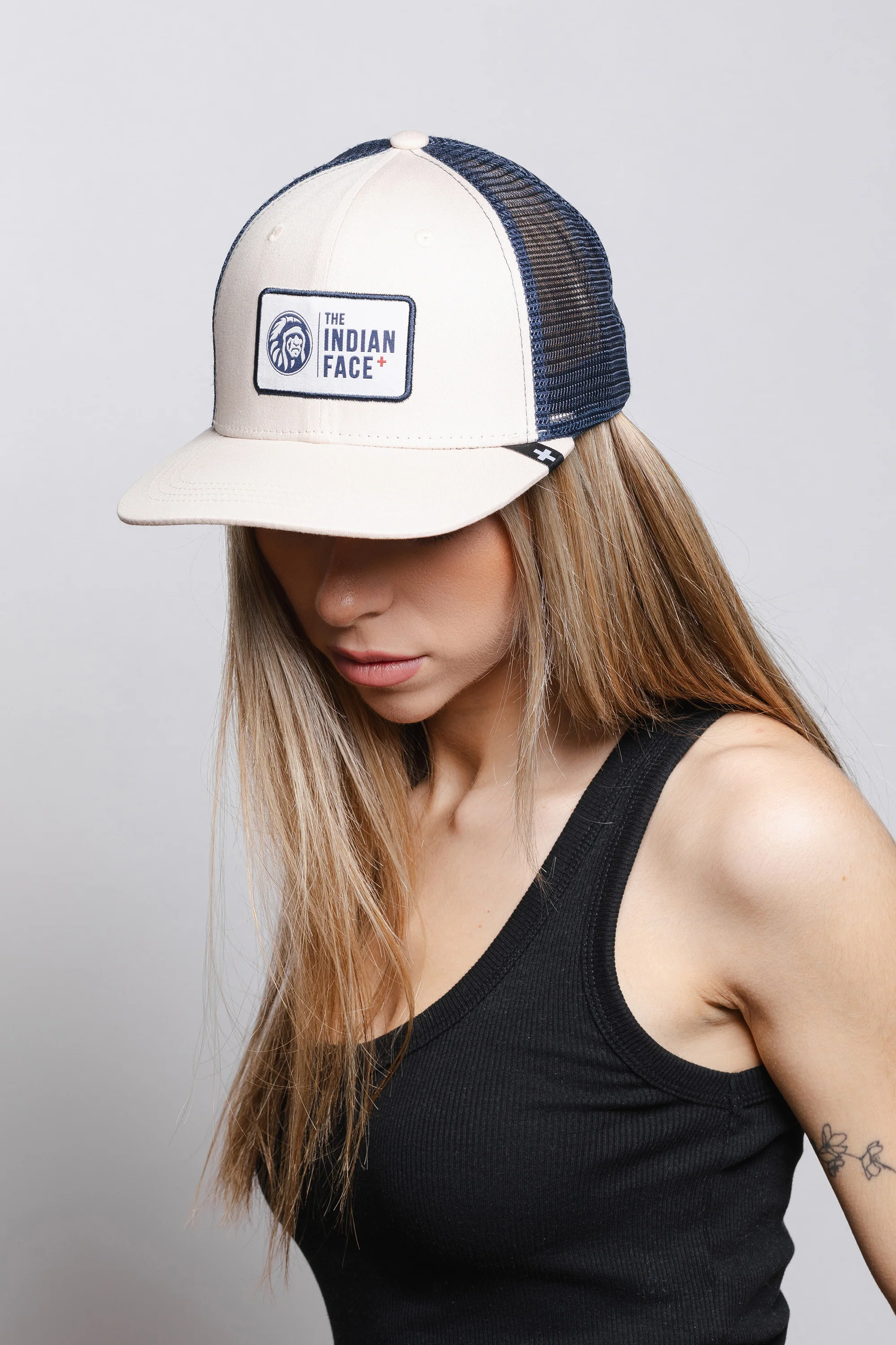 Latitude Beige / Navy Blue - Image 11